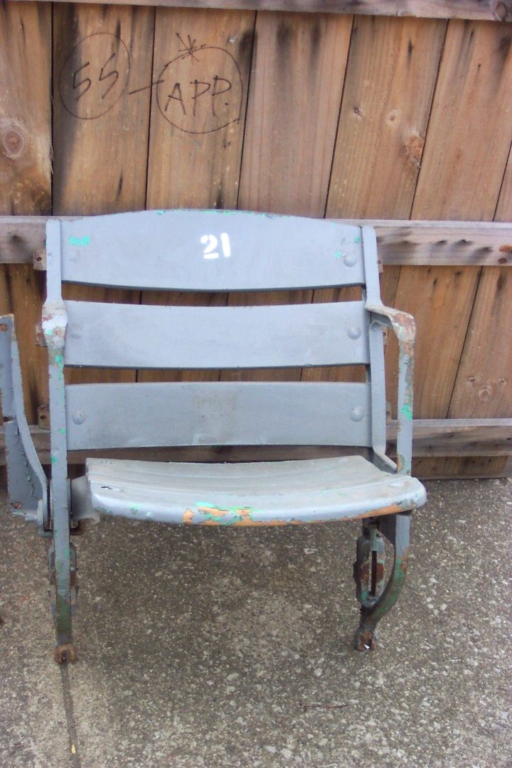 Baltimoreseat21nostand.jpg